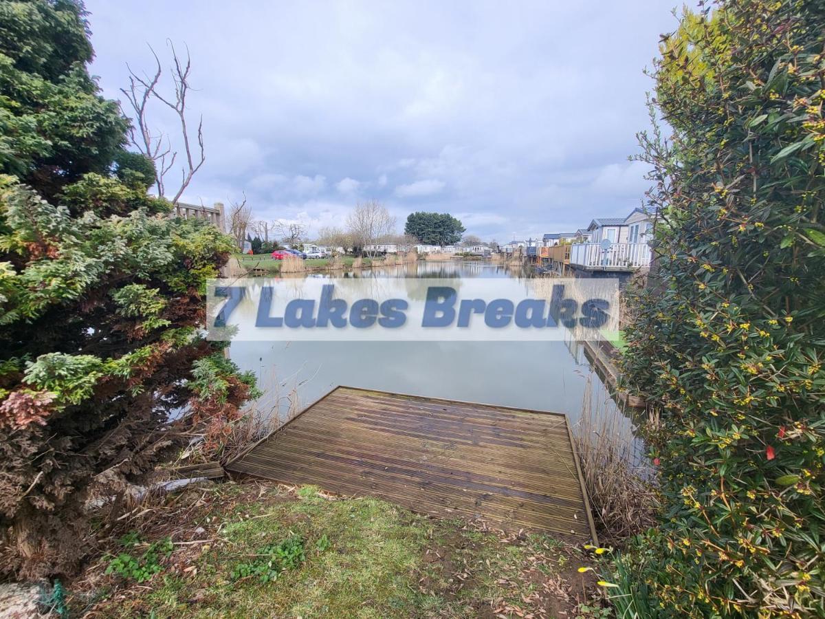 7 Lakes Breaks At 7 Lakes Country Park Crowle  Exterior photo